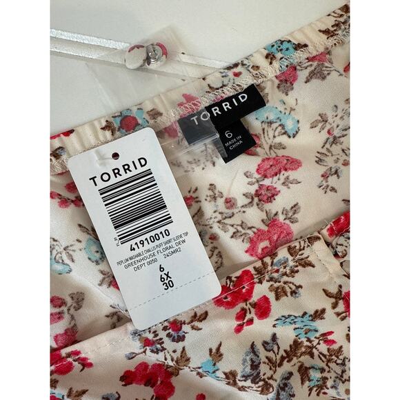NWT Torrid Peplum Challis Puff Short Sleeve Top Greenhouse Floral Dew Size 6X - Picture 6 of 8